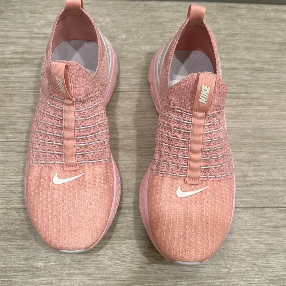 Nike women active sport shoes, size 9, pink color